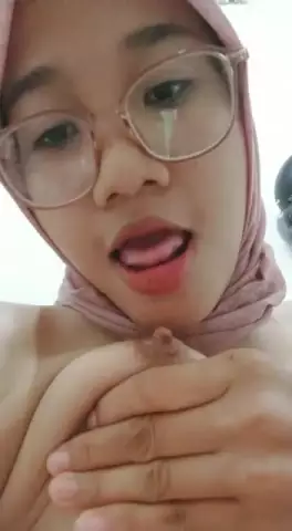 01 APRIANI HIJAB