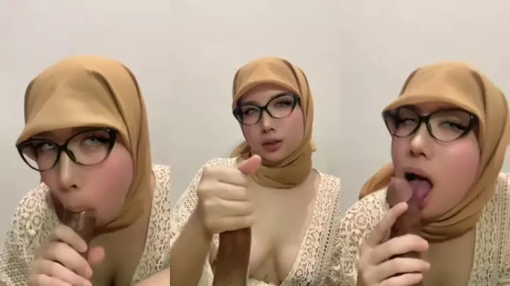 14 Hijab Cantik Nyepongin Temen Kerja Sendiri, Beautiful Hijab Girl Blows Her Own Work Colleague   Pornhub Com   DoodStream