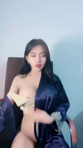 Baju tidur biru milik CELINE