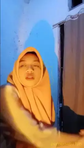 hijab colok memek becek