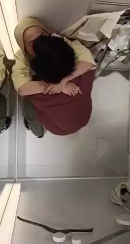 Bokep Hijab Cipokan Penuh Nafsu Sama Pacar di Ruang Ganti Kamar Bokep