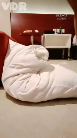 Miss MEGA Lagi Enak Enak OMEX Di Kamar HOTEL Pintu Di Ketok LELAKI Yg Di Kenal di HOTEL