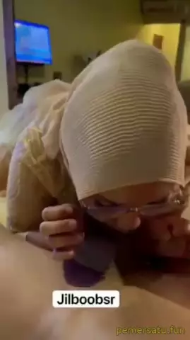 Skandal jilboobs montok