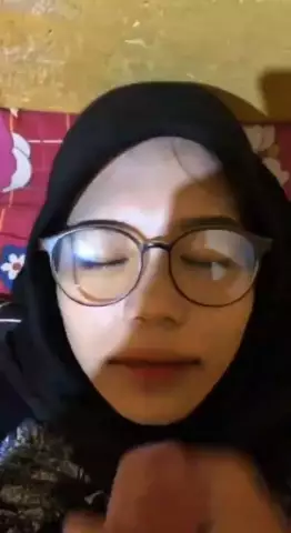 Crot Di Muka Pacar Hijab Hyper Puas Banget