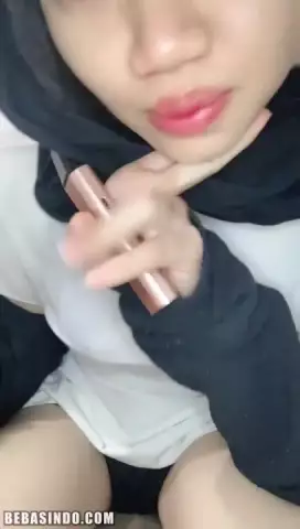 Hijab Cantik Baju Putih
