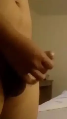 Binor hijab semok ewe treesome sama suami di hotel 3
