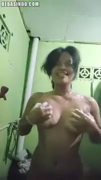 Bokep Indo Siswi SMP Mandi Disebar Pacar 3 BOKEPSIN 1694477671941