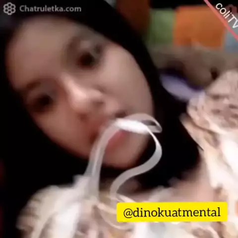 OmeTv Kaos Cream Bunga