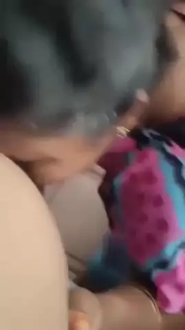 STW India Di Paksa Bugil