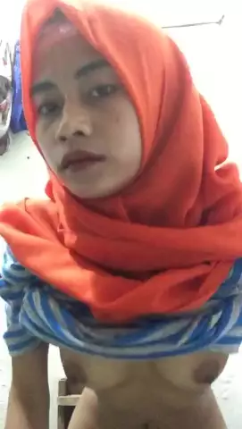 Jilbab Tocil Bugil 24