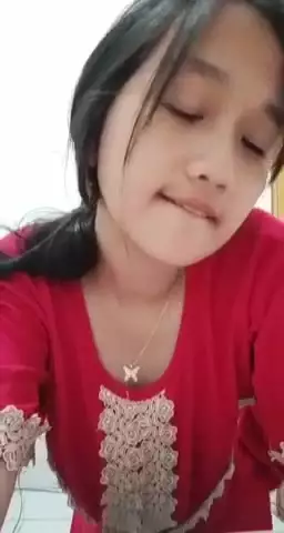 Nadia 28