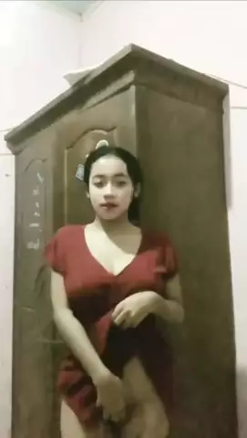 Laura 33