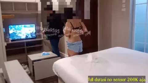 GUE NGEPRANK ABANG OJEK DI HOTEL! BUNTUTNYA BIKIN KON**L!