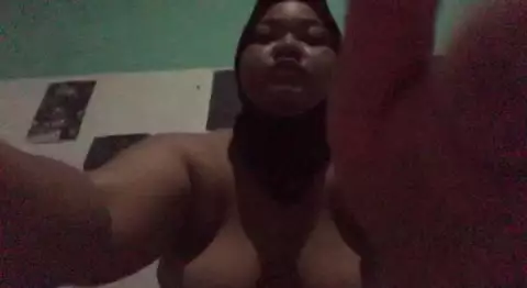Hijab Chubby 26