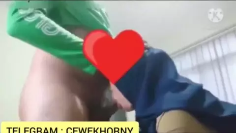 Hijab Fuckfest Cewek Ojol Kacamata Bikin Kont*l Meledak!