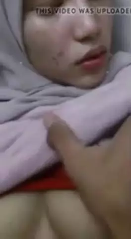 hijab mesum di toilet