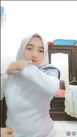434 Perawat Hijab Cantik Live Show Pamer Uting