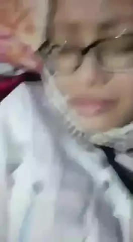 Bokep Hijab Kacamata Ngewe Sama Temen Kamar Bokep