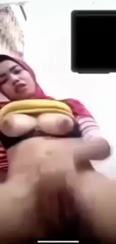 IBU GURU HIJAB MERAH