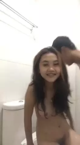 adik kakak ngentot di kamar mandi