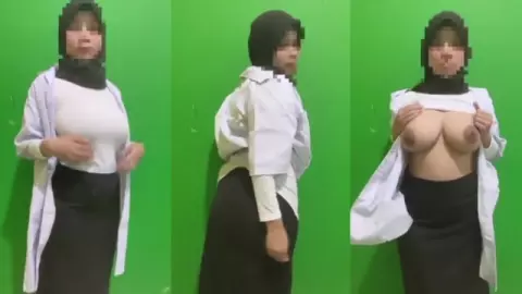Lisa Queen (5) Ngentot Sampai Basah Kuyup! Crott di Muka & Dalaman!