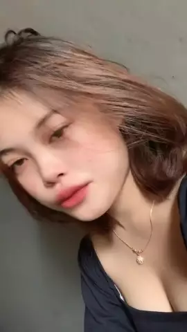 Toket CIYA kelihatan menggoda dibuat manggut manggut