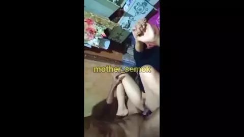 MAMAH MUDA JILBOOBS KETAGIHAN KON*L GEDE! Disuapin TO**T RAKSASA sampe NGOCEH!