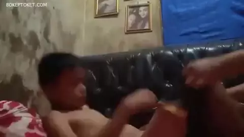 MEMEK EMAS! Emak Ngondek Disikat ABG Kontol Nancep Croootan Muncrat!