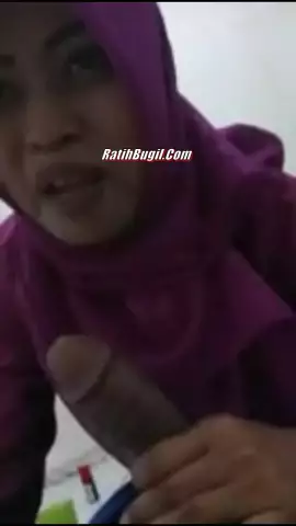BOKEP TANTE HIJAB UNGU LAGI NYEPONG SELINGKUHANNYA