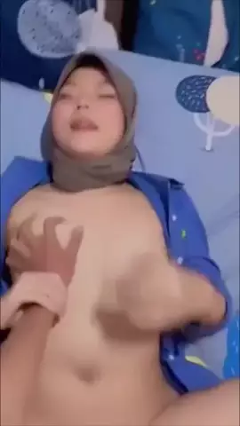 EPORNER  2xverbpQt0L  Bokep Indo Rin Hijab Pulang Kerja Dijemput Temen Viral 720