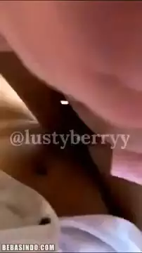 Bokep Indo Lustyberryy Hijab Pink Tobrut Nyepong BOKEPSIN