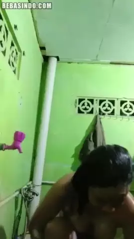 Bokep Indo Siswi SMP Mandi Disebar Pacar 5 BOKEPSIN