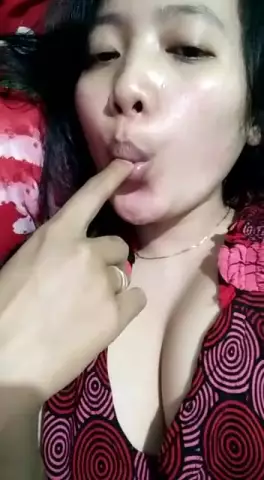 Ratih Mahmud 10