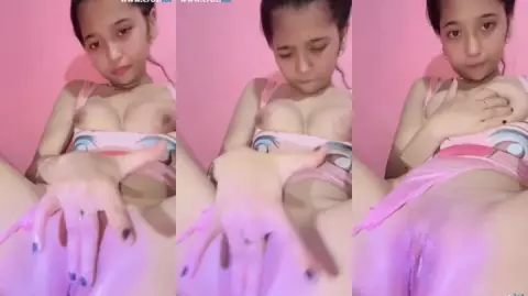 Sherly Memeknya Pink