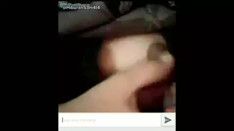 Cewe hijab pamer keindahan
