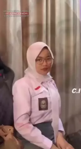 Cewek Hijab SMA Live mantap 1