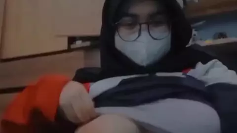 Hijab Kacamata Pamer Toket Imut kacungjandav2