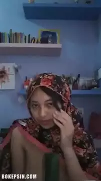Bokep Skandal Mahasiswi MeruChan Hijab Part 1 BOKEPSIN