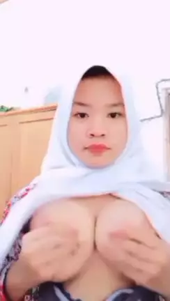 Putri hijab kain batik