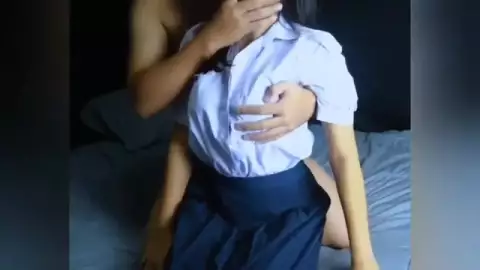 Anak SMP viral masih seragaman