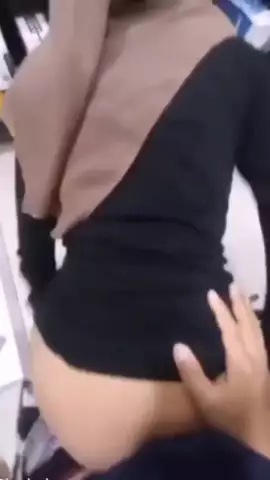 Hijab dikonter hp