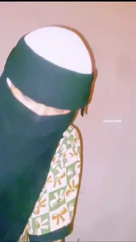 niqab hitam lagi P4