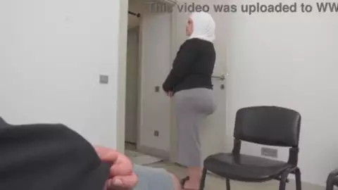 MASSIVE ASS Muslim Woman caught me jerking off in Public waiting room. MUST SEE REACTION.