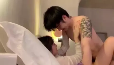 Kakak Susul Adik Dikamar